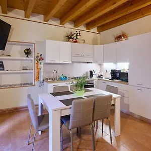 Vakantiehuis Cav Motteno, Mandello del Lario