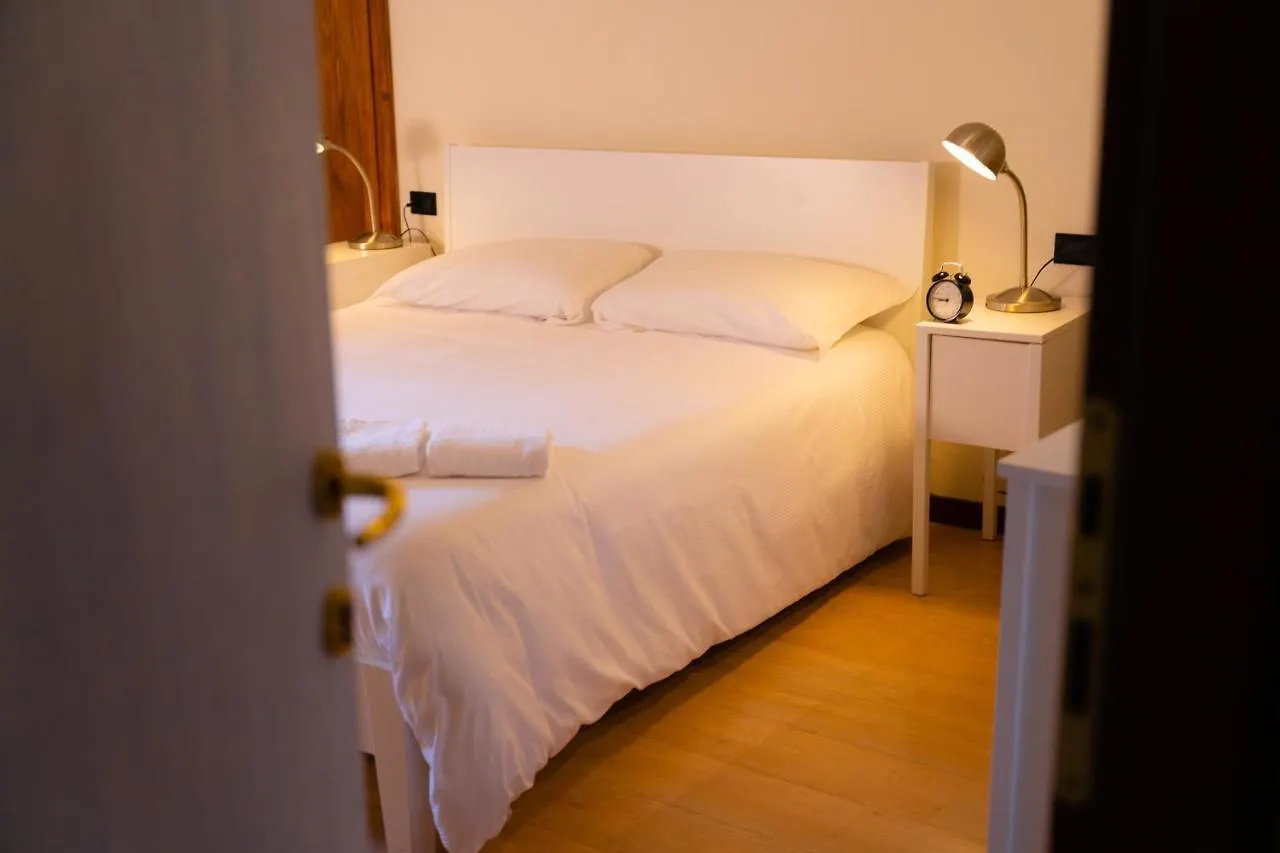 Locanda Alberti Mandello del Lario Hotel