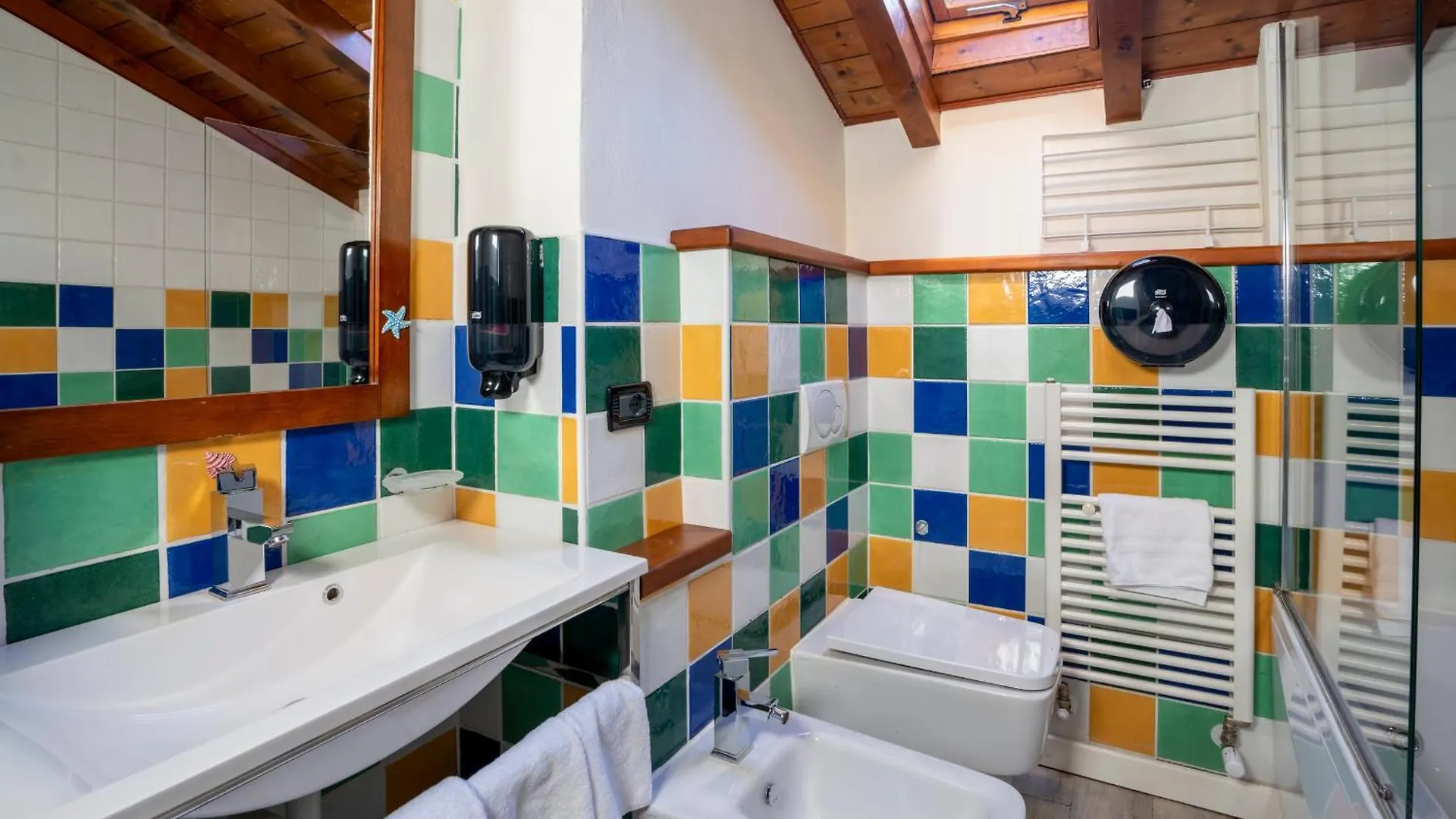 Locanda Alberti Mandello del Lario 0*,  Italy